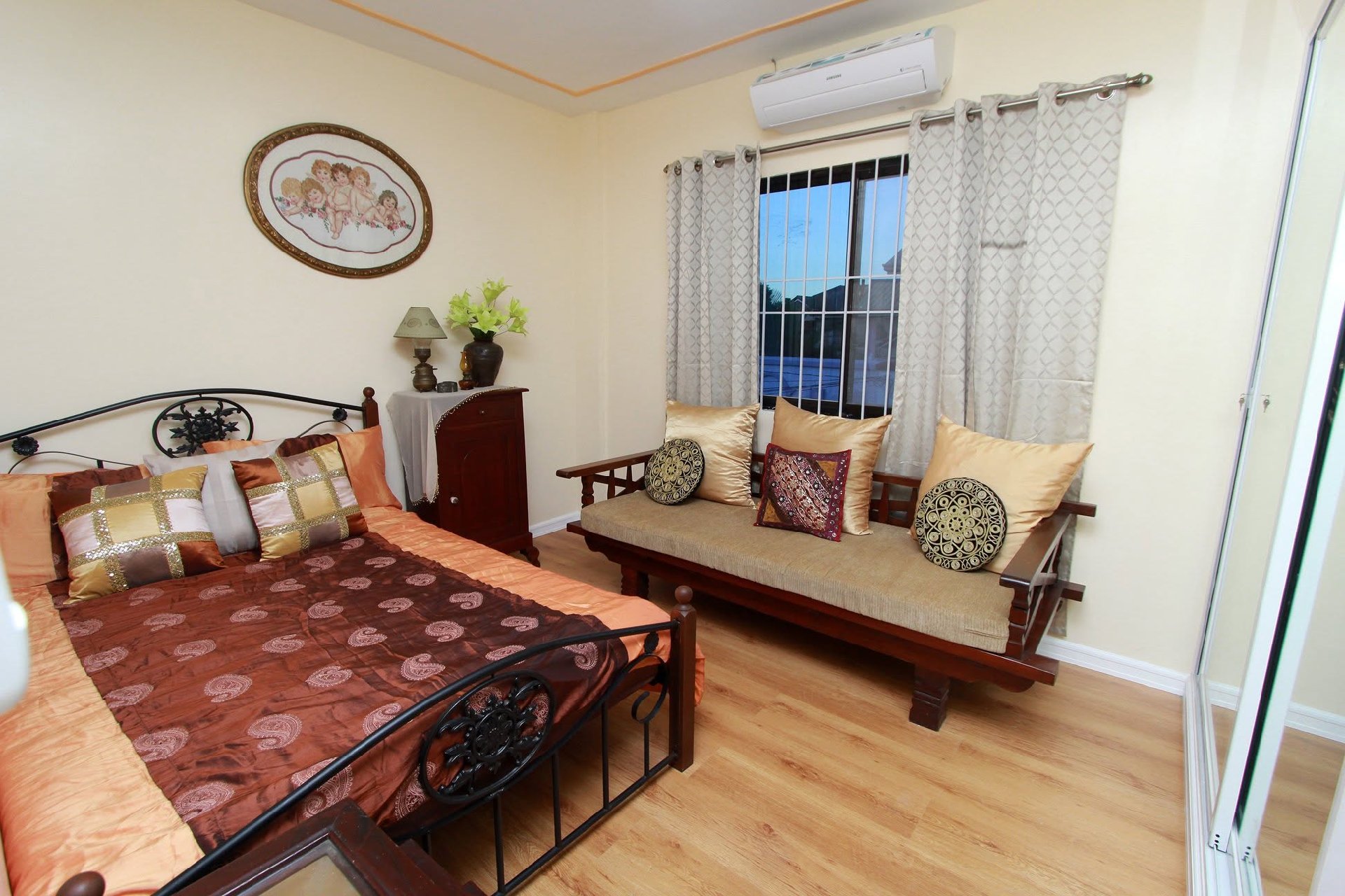 Laoag Tour Ilocandia Transient House — Transient House Photo 1