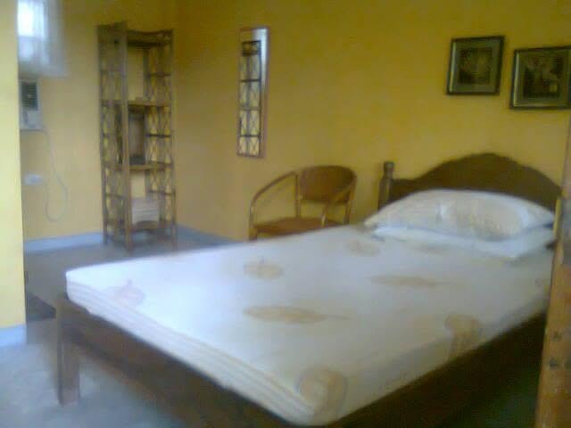 IRMA MARIA PENSION  — Transient House Photo 3