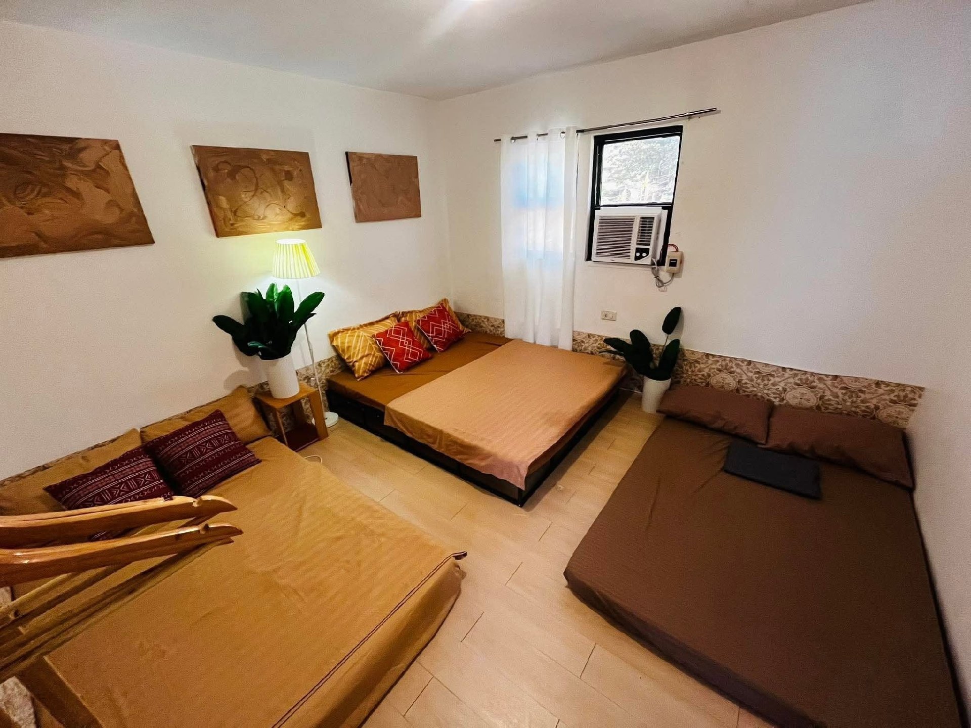 Seek n’ Plore - Beachside Accommodation — Transient House Photo 1