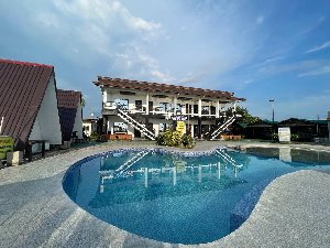 Lucky Waku-Waku Beach Resort  — Resort in Lian, Batangas