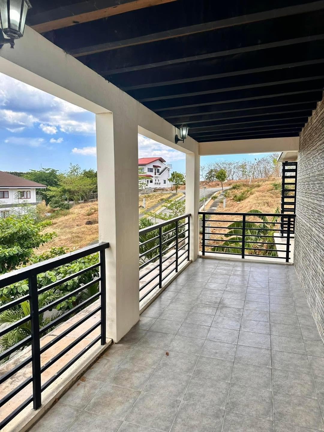 Casa Dominguez Beach Home at Canyon Cove Nasugbu — Villa Photo 3