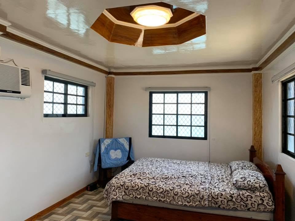 Sailor's Pad Beachfront Resort and Event Space — Resort Photo 2
