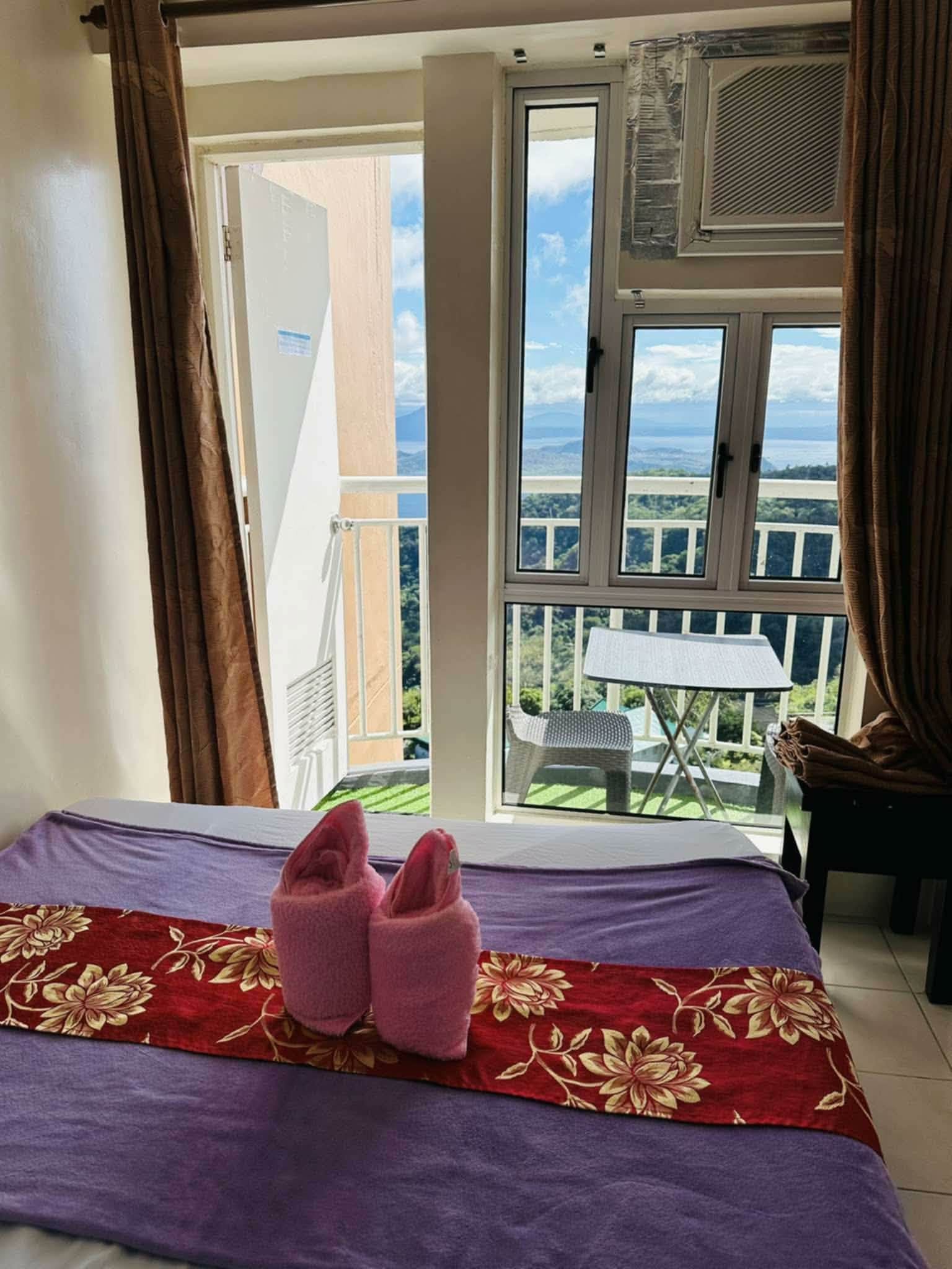 Aure's Tagaytay Staycation  — Villa Photo 1