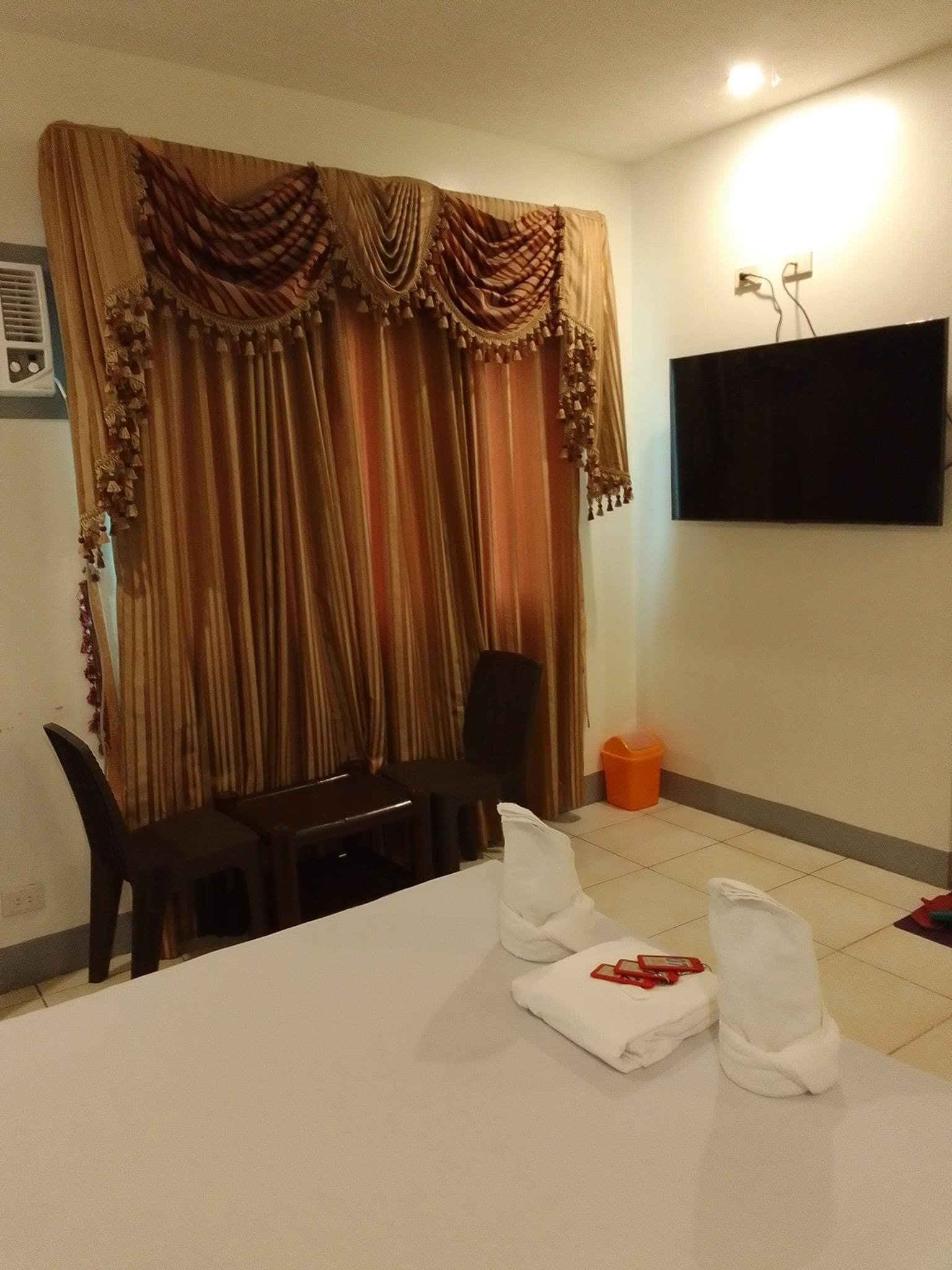 Teshavil's Inn  — Transient House Photo 3