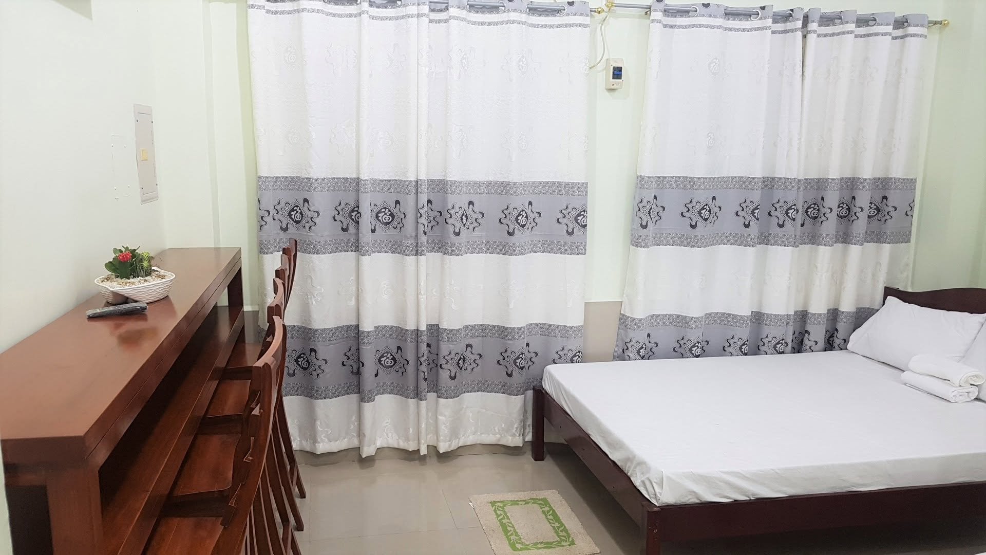 V&F Travelers Inn — Transient House Photo 2