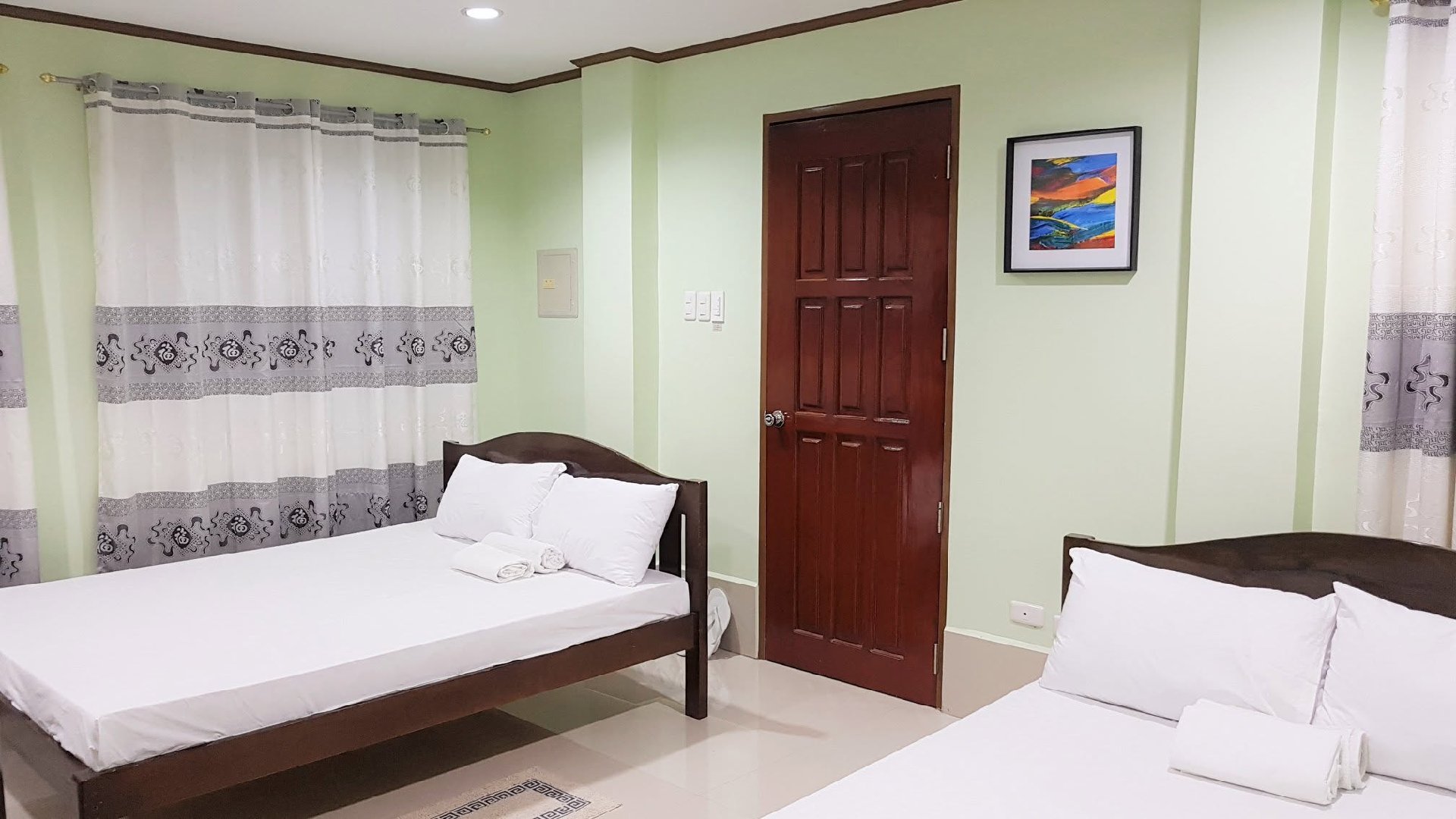 V&F Travelers Inn — Transient House Photo 3