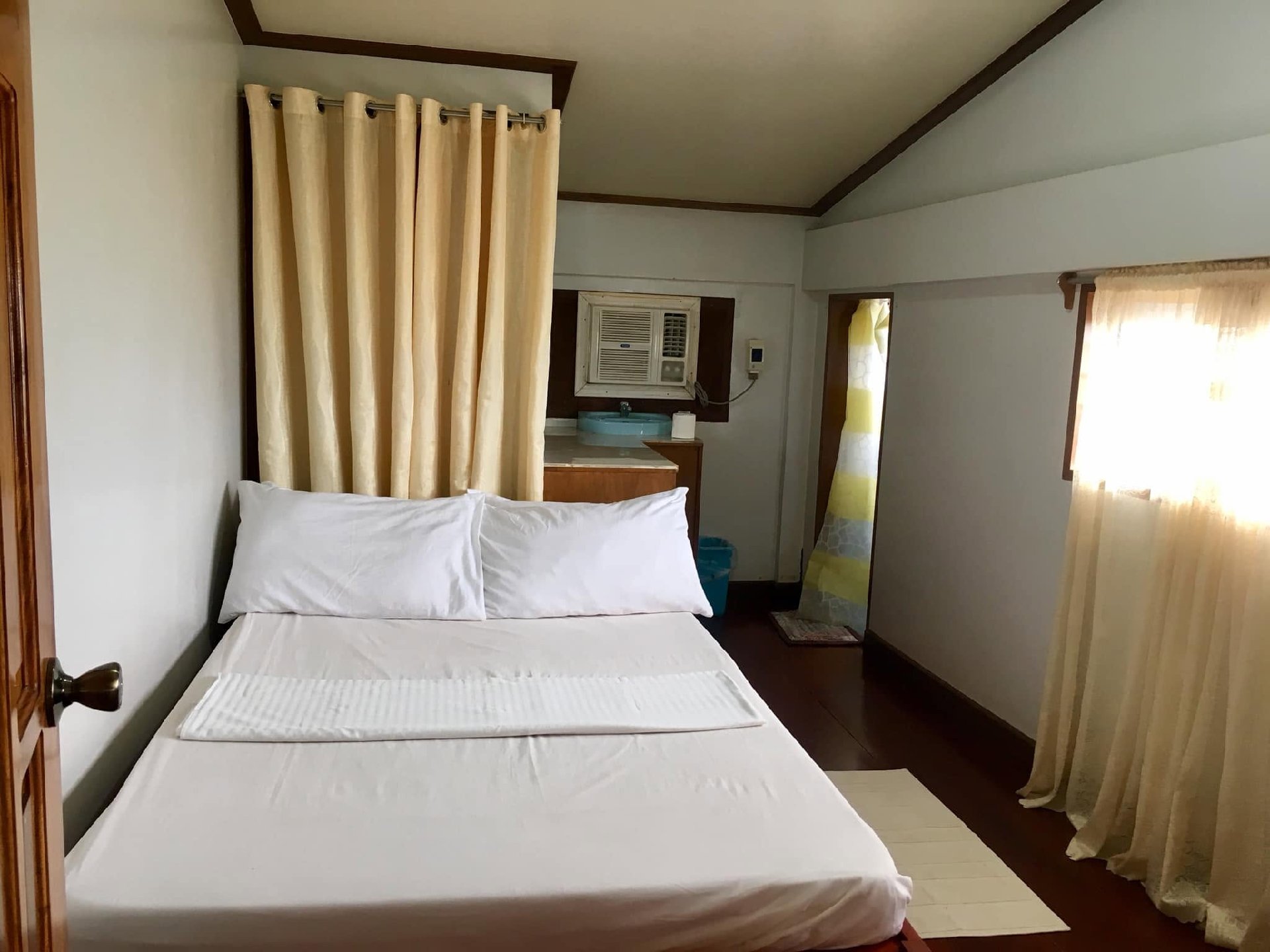 Peria Seafront Pensione — Resort Photo 1