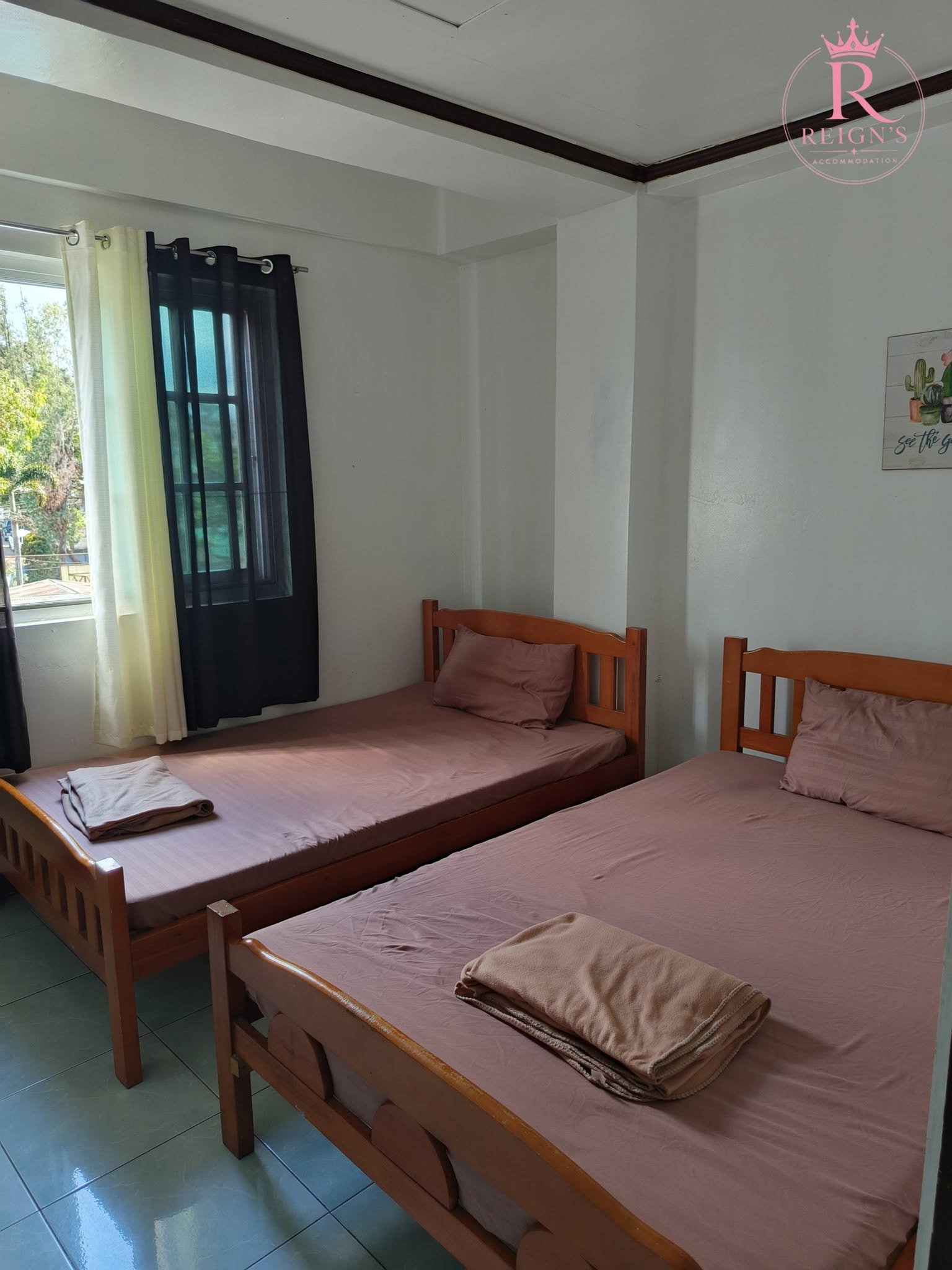Reign's accommodation  — Transient House Photo 3
