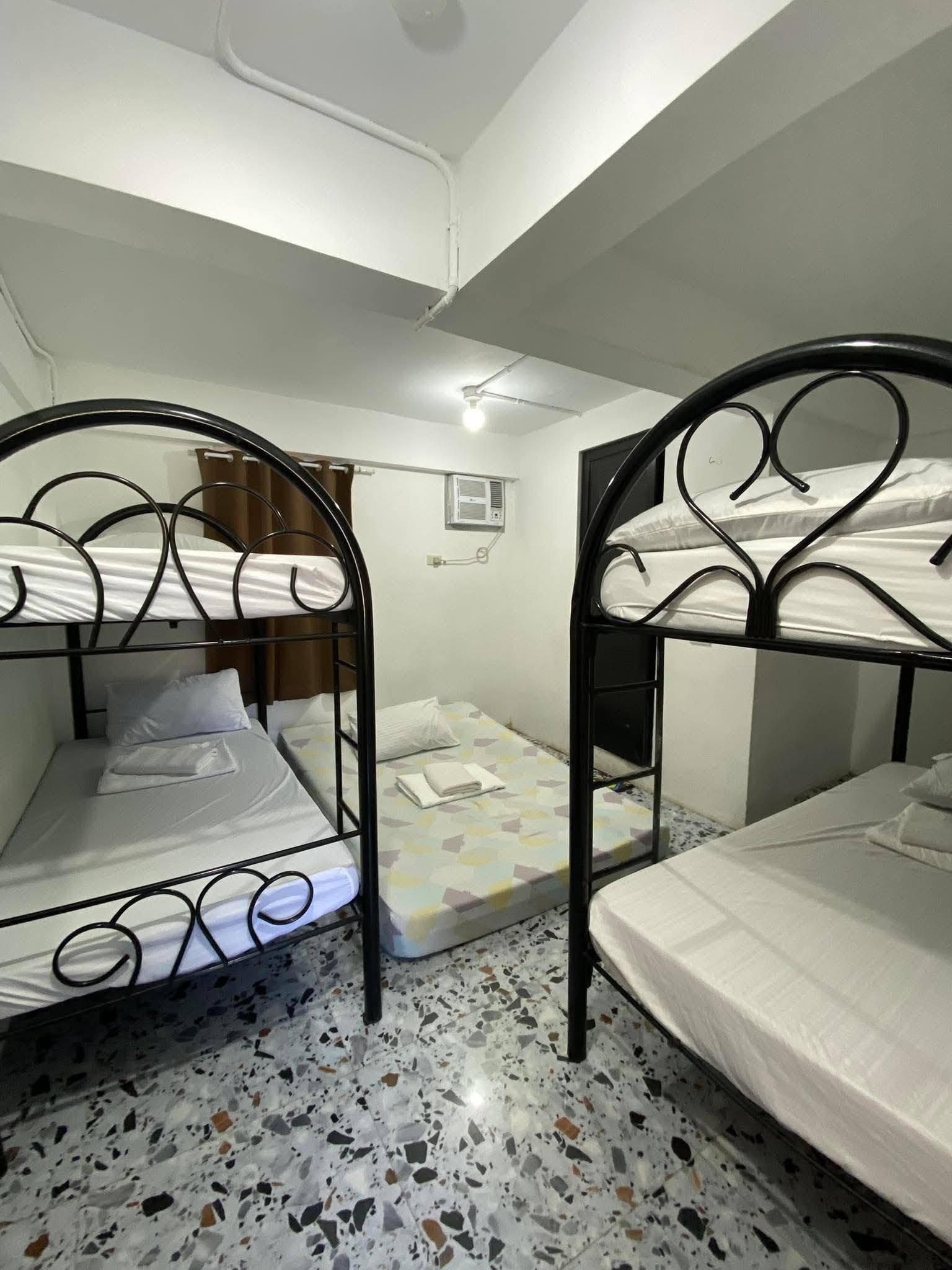 B & H Staycation  — Transient House Photo 3