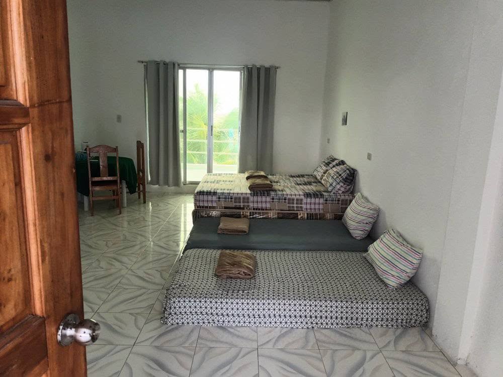 JJ's Beach House — Transient House Photo 3