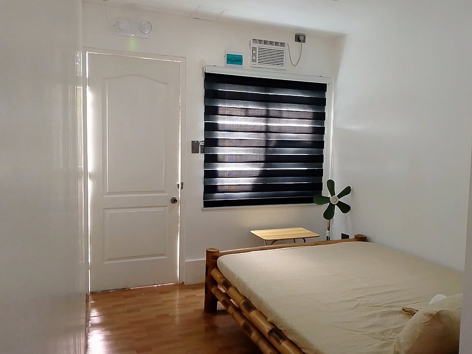 AXLSerene Airbnb & Backpackers — Transient House Photo 2